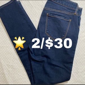 🌟 Rockstar Mid-Rise Jeans